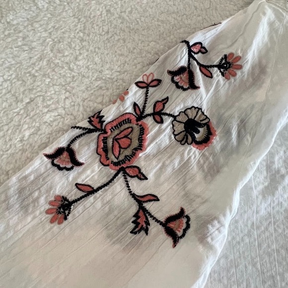 Boho Peasant Blouse New Directions White Cotton Embroidered Tassel Top L - Picture 8 of 10